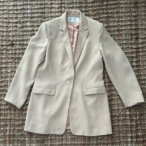 Vintage Women’s Jones New York Boyfriend Longline Blazer in beige color-size 6